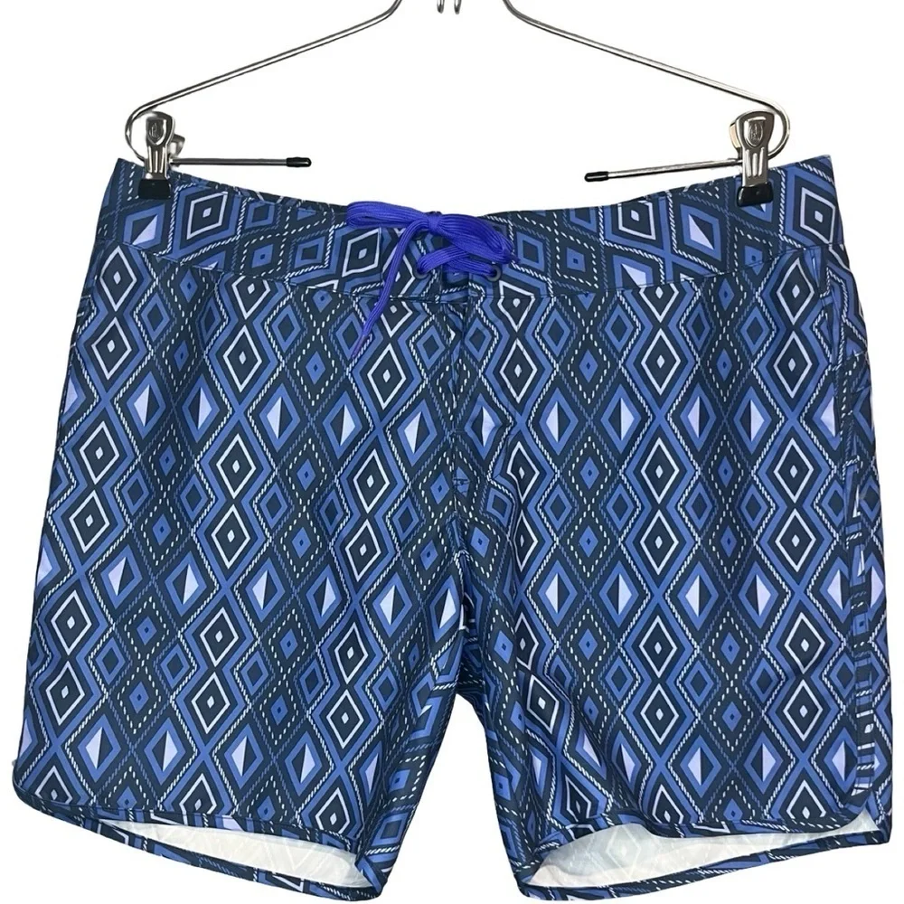 Eastern Mountain Sports Diamond Pattern Blue Board Shorts for Women size 10